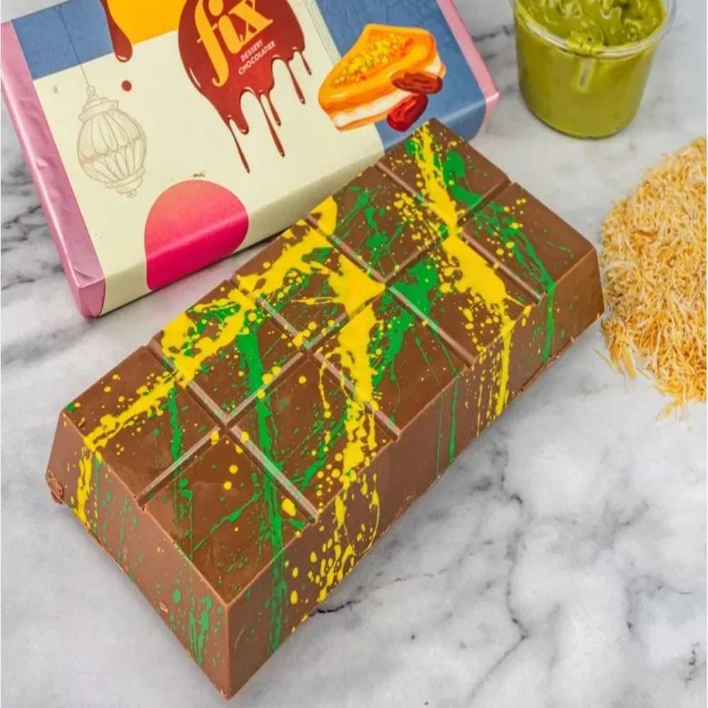 Fix Pistachio and Knafeh Chocolate Bar