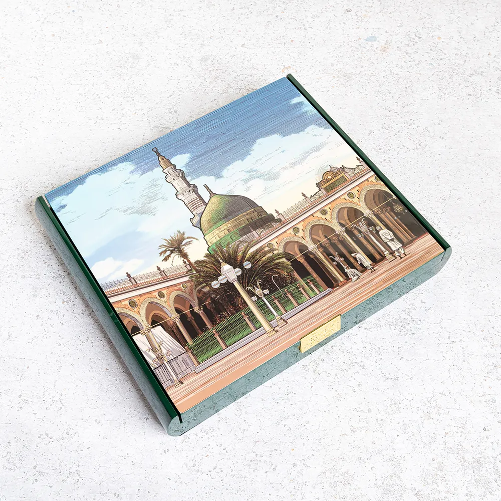 Sacred Land Dates Box (Madinah) 50 Pcs