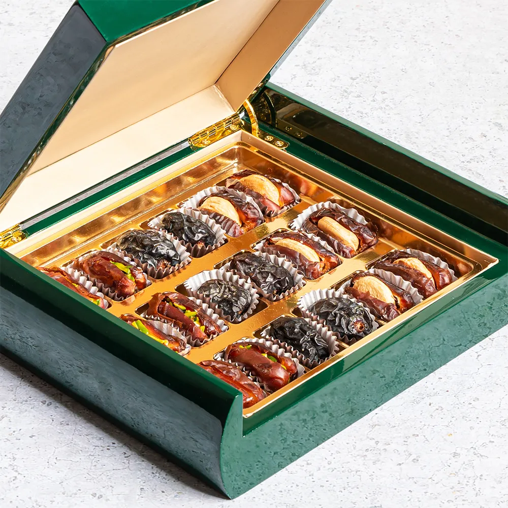 Sacred Land Dates Box (Madinah) 18 Pcs
