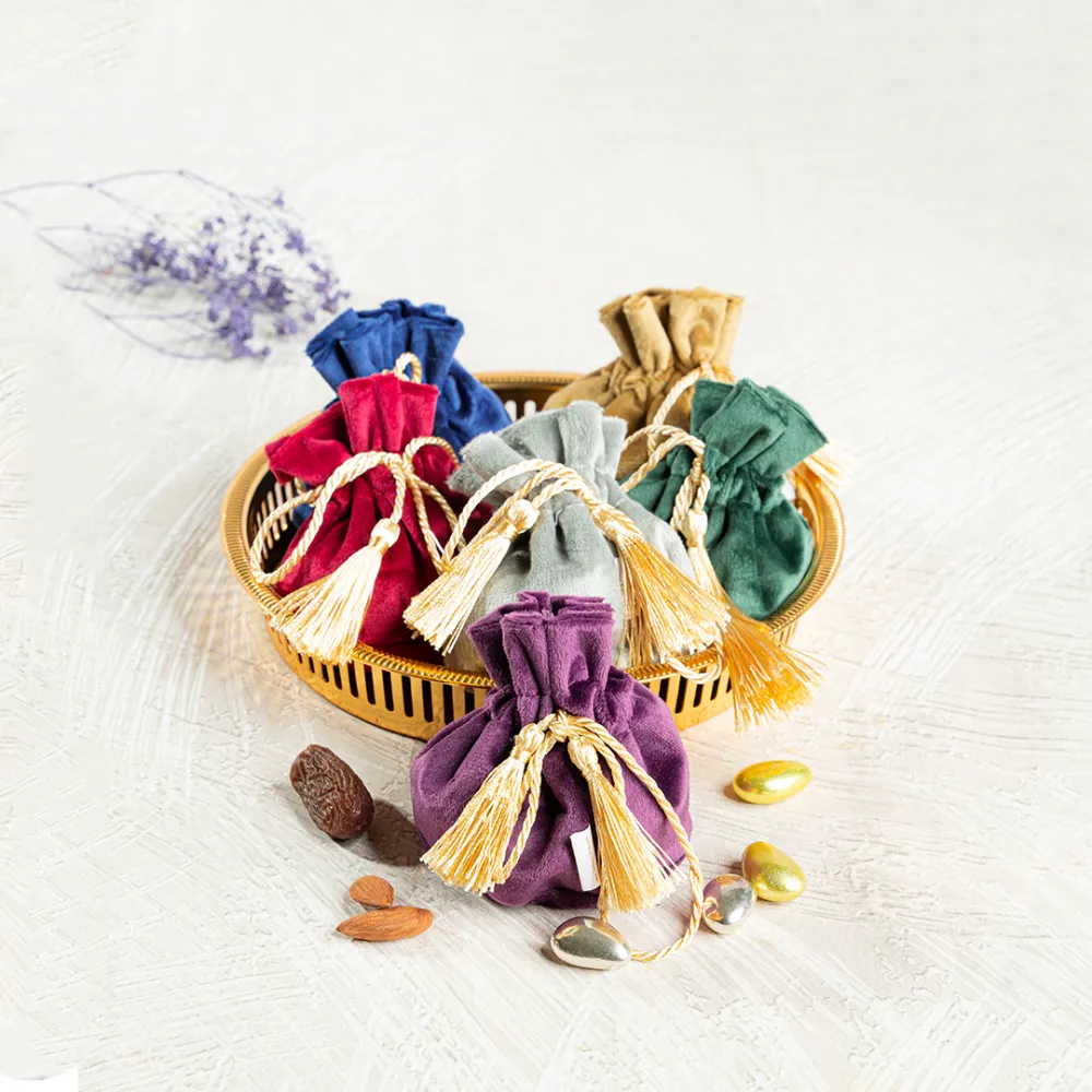 Majestic Treat Pouch