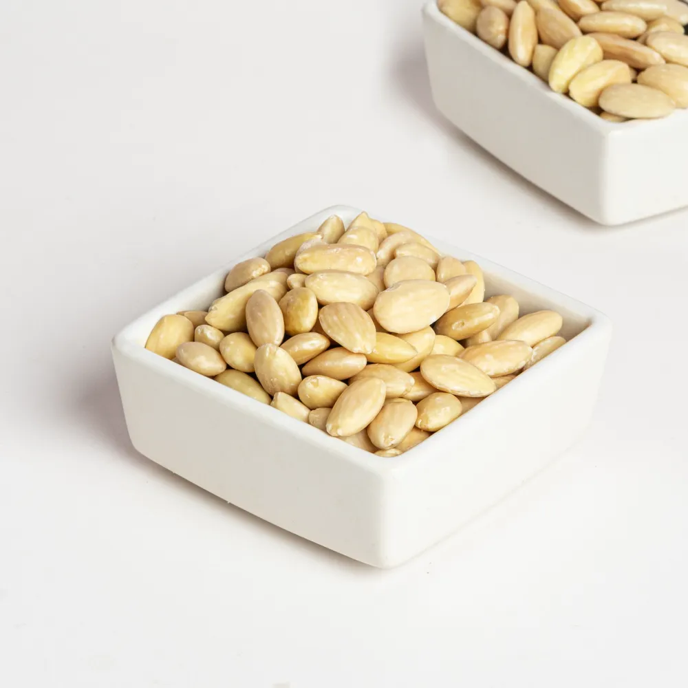 Blanched Almonds Whole